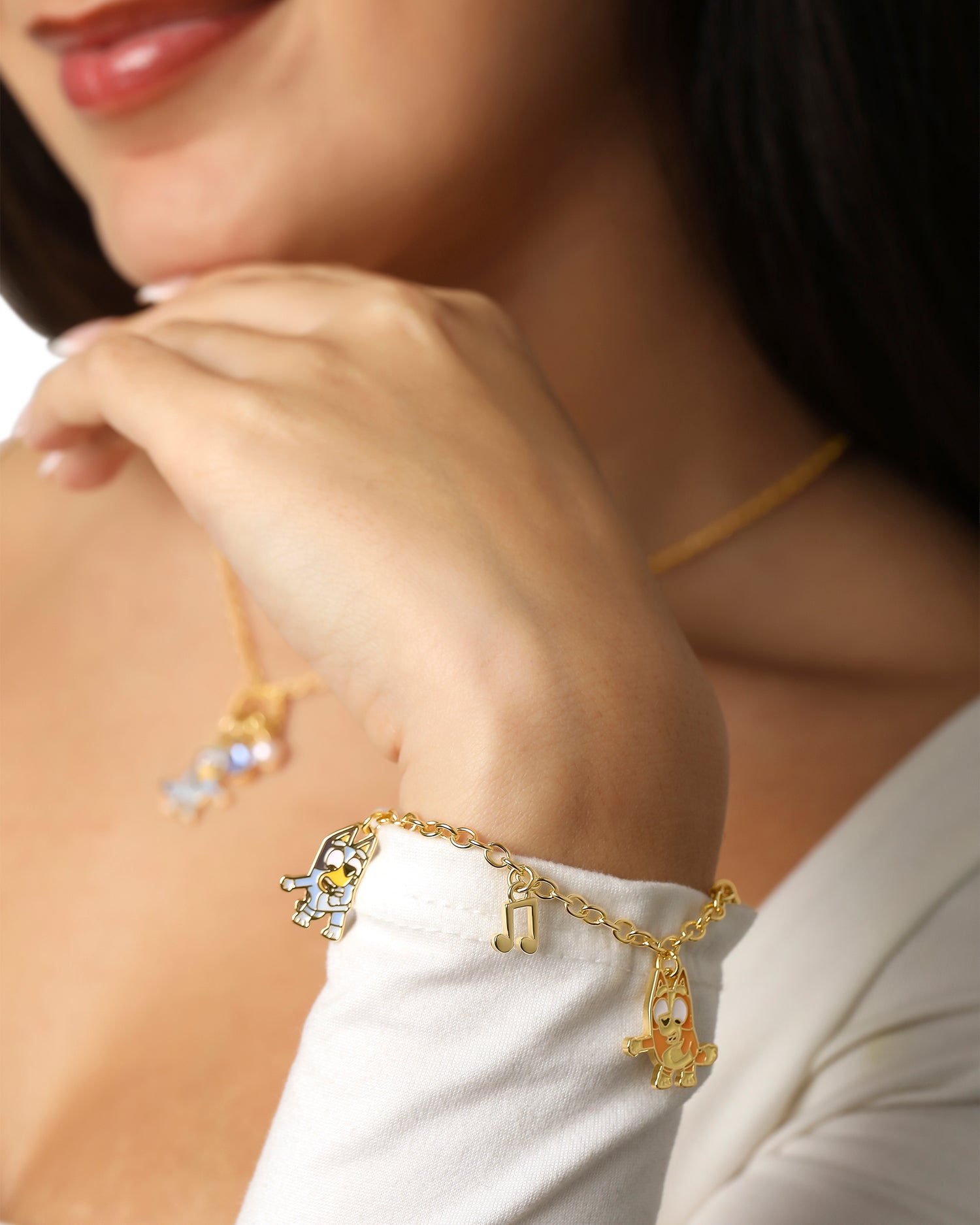 Bluey Bracelet with 5 Charms Official License, 6.75"+.75" - Gold Tone