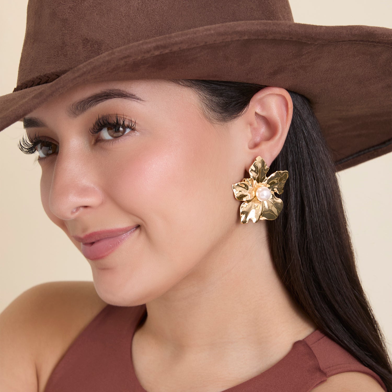 JS Jessica Simpson Statement Flower Earrings with Pearl Center in Gold-Tone