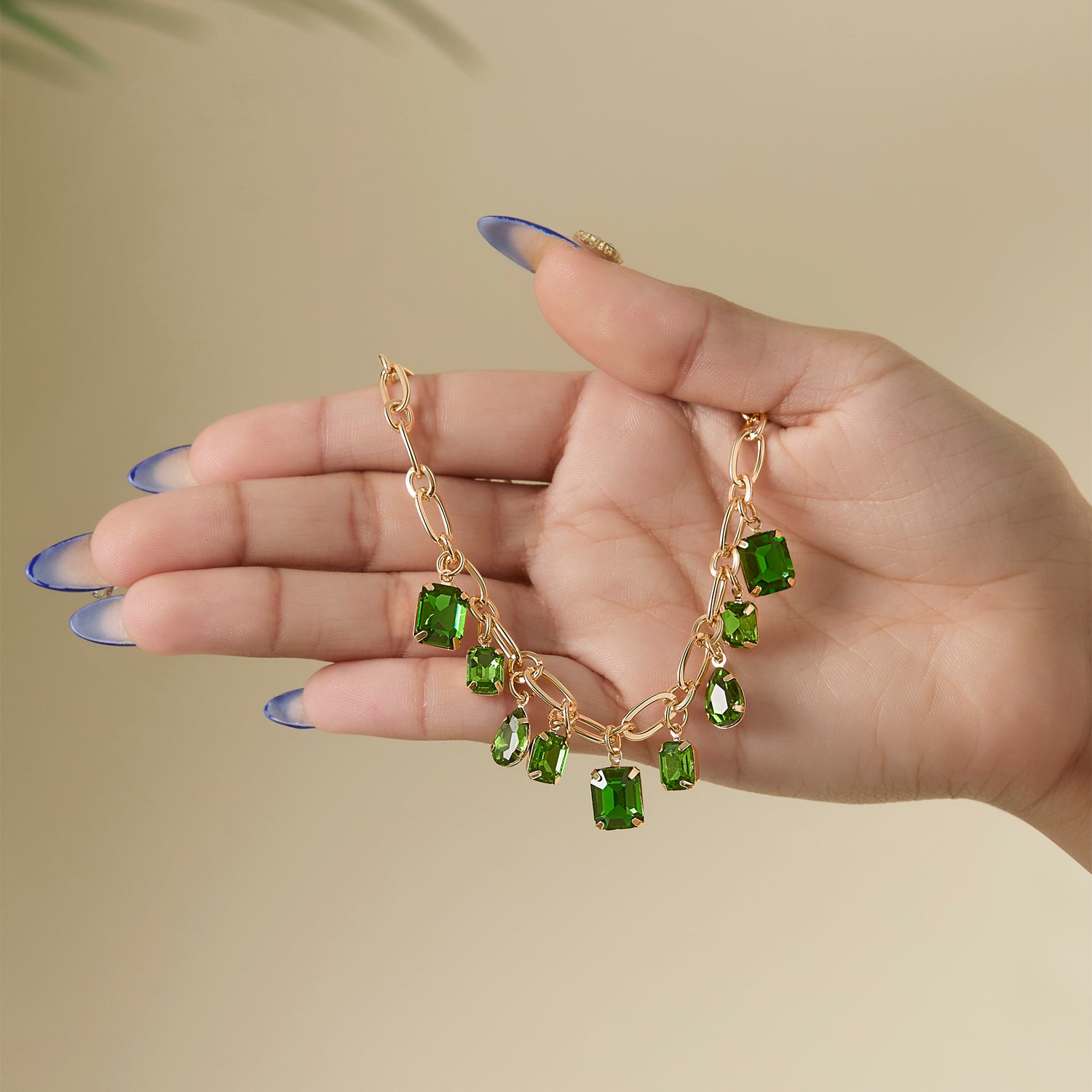 JS Jessica Simpson Green Gem Drop Charm Necklace in Gold-Tone Chain