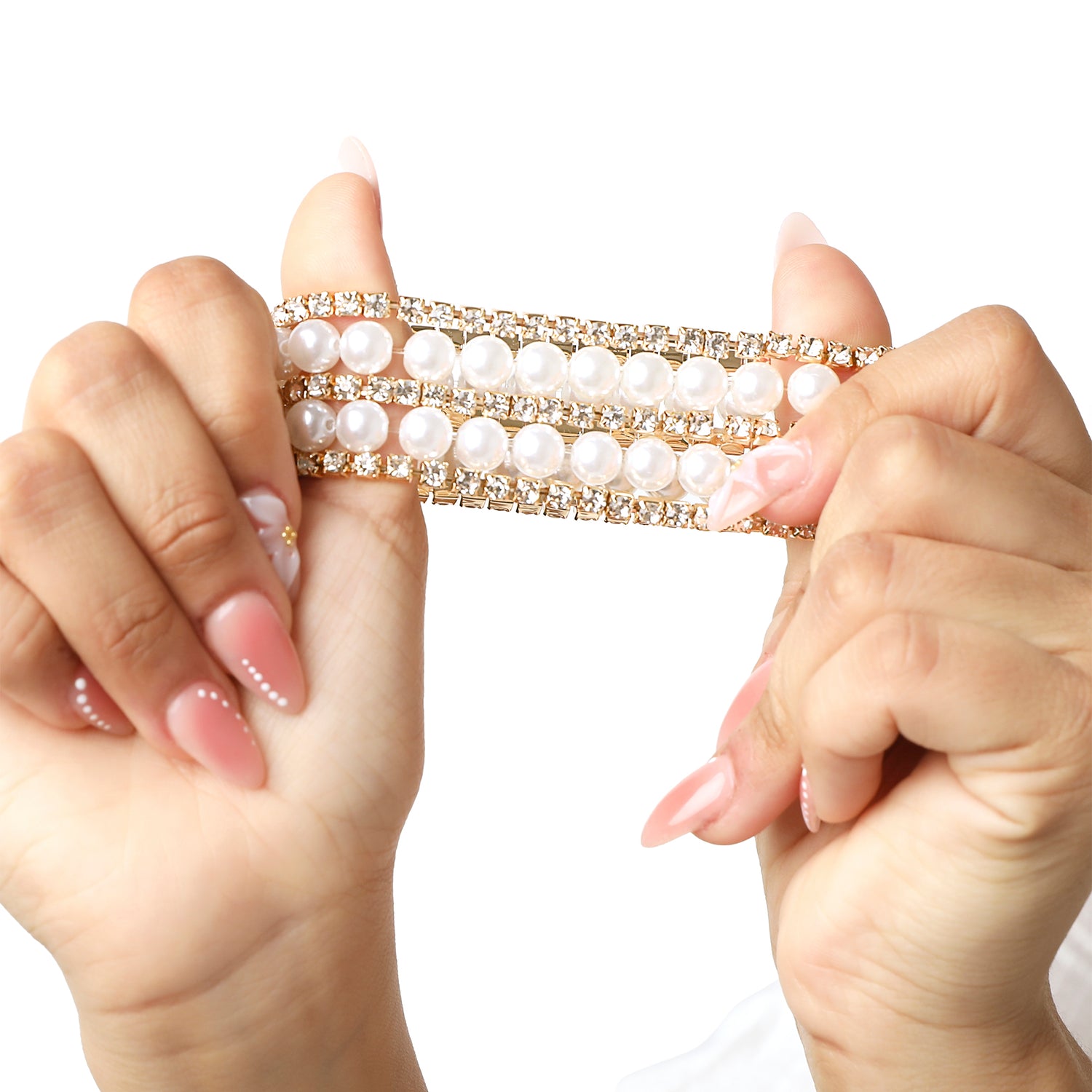 Jessica Simpson Women's 5-Piece Stretch Bracelet Set, Crystal and Pearl Accents, Gold-Tone Plated Fashion Jewelry